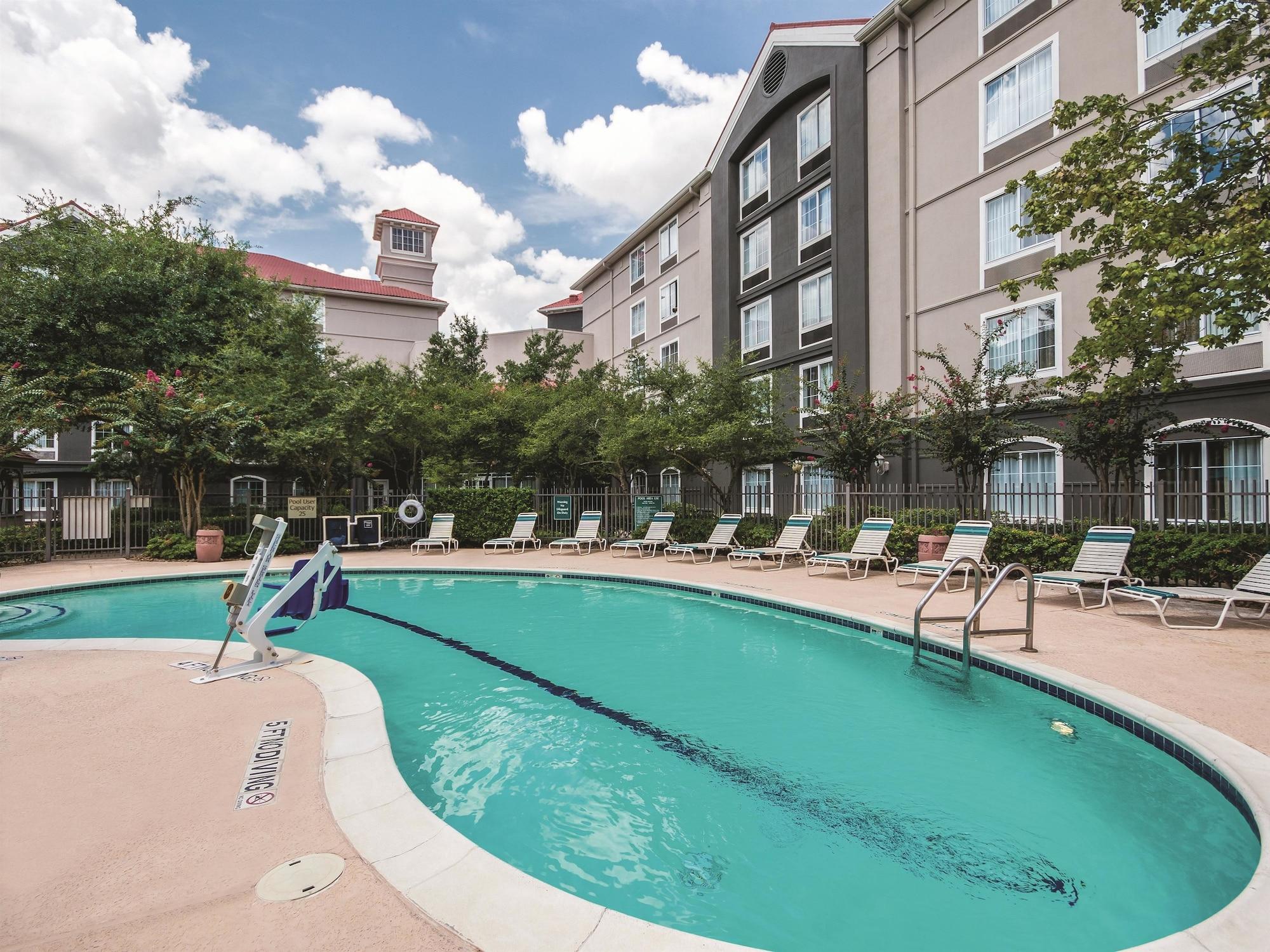 La Quinta Inn & Suites By Wyndham Houston Bush Iah South Εξωτερικό φωτογραφία